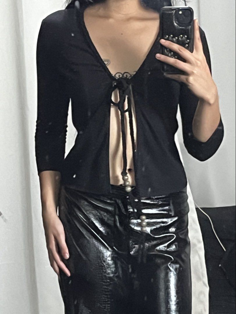 Beaded Y2k tie top (Category: Longsleeves) located in Bulacan. Submitted by _lokaa (Listing ID 1465855412, Image 2). Description: no flaws small to med.
