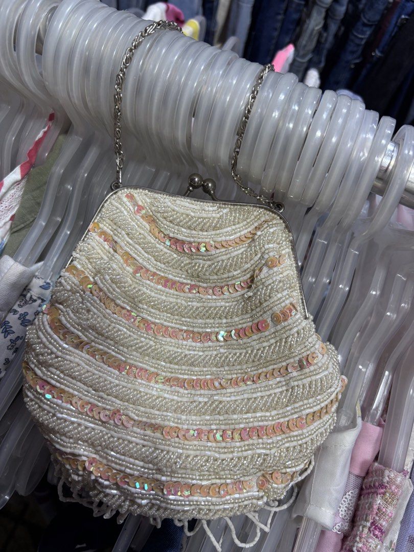 Beaded-Sequin Bag (Category: Purses & Pouches) located in Baguio. Submitted by blythemamot (Listing ID 1465865727, Image 1). Description: 350 No flaws MOP: Bank transfer MOD: J&T.