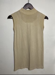 (Category: ) located in . Submitted by indaysukaycloset (Listing ID 1465848477, Image 1). Description: .