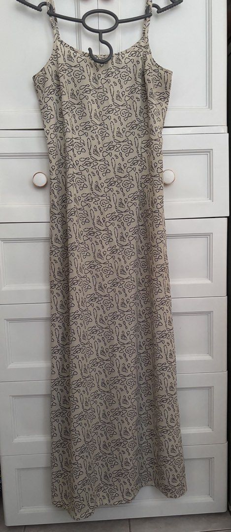 Beige Patterned Maxi Dress (Category: Dresses) located in Nabua. Submitted by prlvdthgss (Listing ID 1465509778, Image 3). Description: The first photo is AI-generated ✨ RFS: Decluttering 💖 Ang ganda nito as in 💯 Can fit to medium-large Price+sf Gcash/Maribank 📍camsur, bicol .