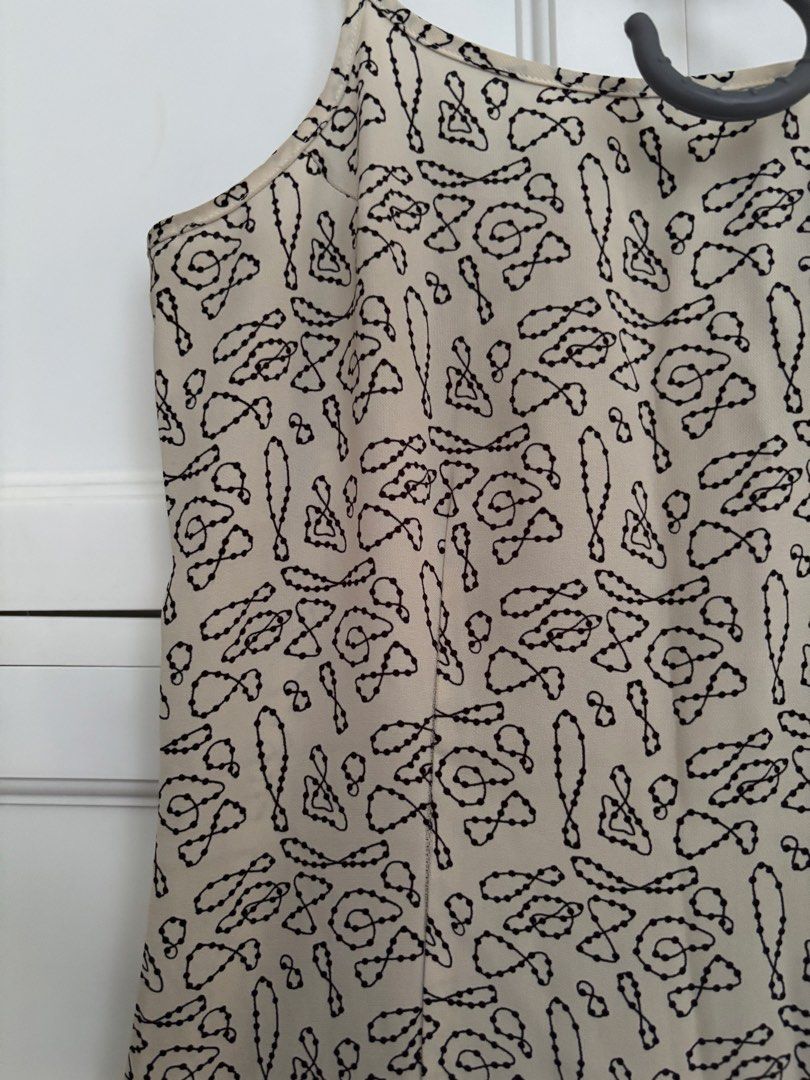 Beige Patterned Maxi Dress (Category: Dresses) located in Nabua. Submitted by prlvdthgss (Listing ID 1465509778, Image 2). Description: The first photo is AI-generated ✨ RFS: Decluttering 💖 Ang ganda nito as in 💯 Can fit to medium-large Price+sf Gcash/Maribank 📍camsur, bicol .
