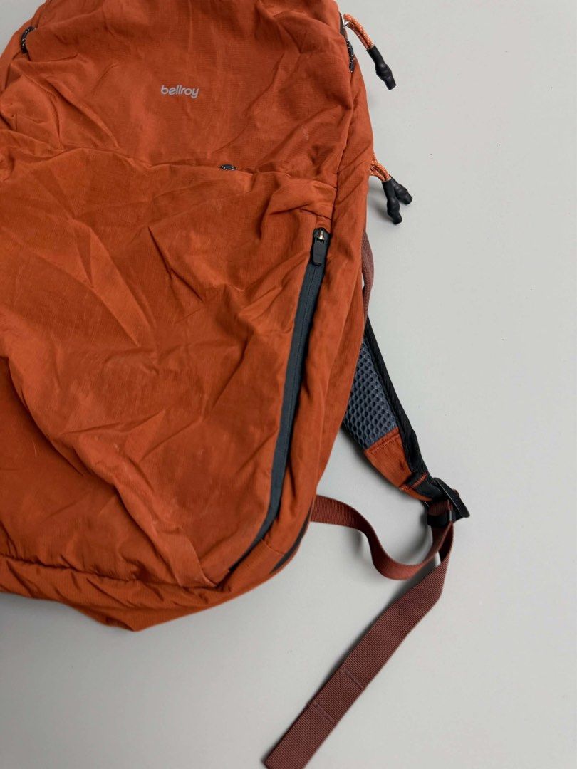 BELLROY (Category: Backpacks) located in Guagua. Submitted by sweetboyy (Listing ID 1465763301, Image 3). Description: BELLROY LITE TRAVEL PACK 30L IN THE CLAY COLORWAY.