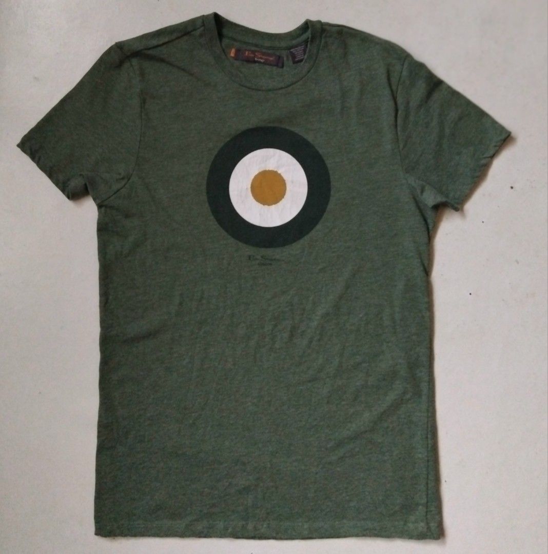 BEN SHERMAN SHIRT (Category: Tshirts & Polo Shirts ) located in Makati City. Submitted by KAMUSIKATAYO (Listing ID 1465805053, Image 2). Description: SMALL 18 x 26 SOME CRACK PRINT AND FLAWS.