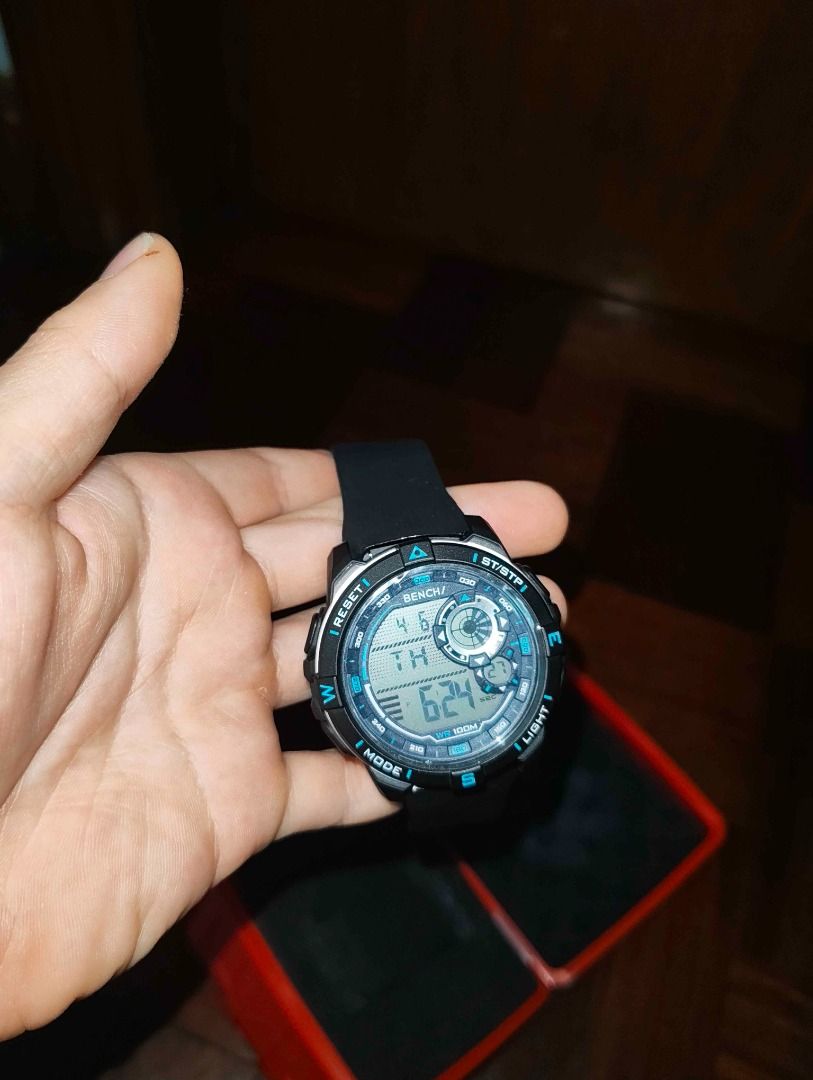 Bench BH2593Y Digital Watch with Box (Category: Women's Watches) located in Quezon City. Submitted by luisykeh (Listing ID 1465836546, Image 1). Description: Original BENCH BH2593Y Men's/Unisex Fashion Watch. Used but in very good condition with a clean casing and intact strap. A sleek, minimalist analog design perfect for everyday or casual wear. Condition: Used (Very Good Condition) Inclusions: Watch and Original Box Payment: GCash or Cash Deli