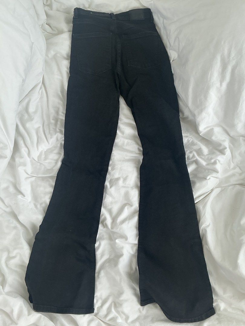 Bershka Boot Cut Jeans (Category: Jeans) located in Taguig. Submitted by babyspice888 (Listing ID 1465787137, Image 2). Description: Black Bershka High Rise Bootcut Jeans! Condition: Worn once, good condition, no flaws Original Selling price = ₱2k+.