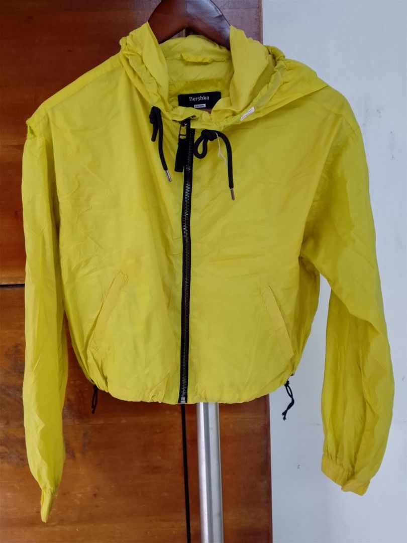 Bershka jacket (Category: Coats, Jackets and Outerwear) located in Quezon City. Submitted by kema2191 (Listing ID 1465808357, Image 1). Description: .