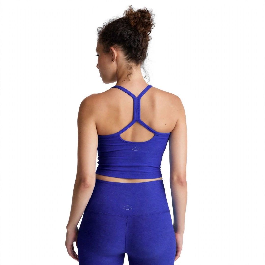 Beyond Yoga Top (Category: Activewear) located in Rizal. Submitted by timeless_shop (Listing ID 1465838398, Image 1). Description: Beyond Yoga Racerback Cropped Tank - Electric Blue! 📏 Length 15 inches 📐 Width Pit-to-Pit 14 inches flat laid 👙 Bust Size 34-36 inches , Stretchy! ✨ Size Tag Medium 💯 Good Condition 9/10 ✨ - Like New Almost! 🎨 Color Rate 9/10 - Electric Blue, maganda kulay, vibrant! 💙 🤍 Maayos at malinis din - no issue, malinis