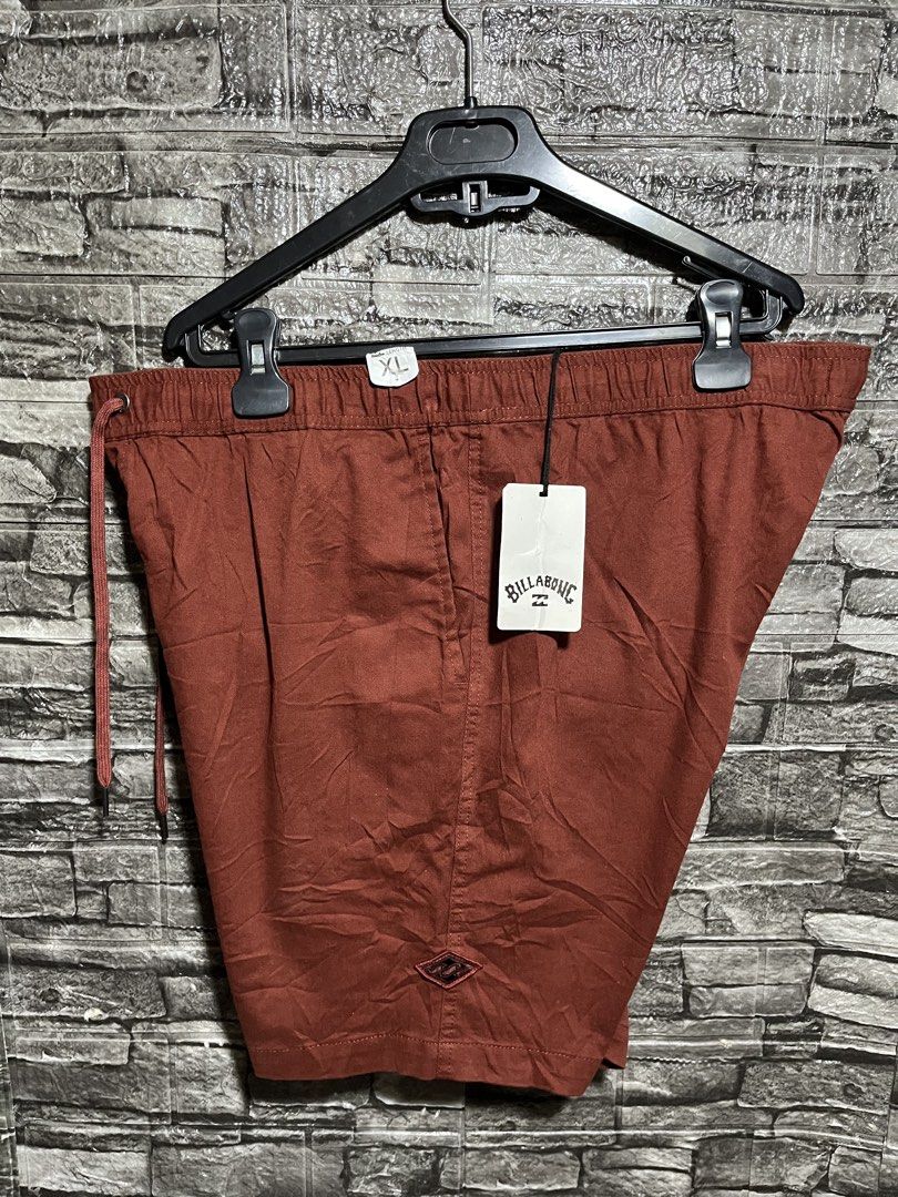 Billabong Layback Twill Short (Category: Shorts) located in Manila. Submitted by flex_curation (Listing ID 1465936223, Image 1). Description: 36-40W 18L 11.5Hem IN VERY GOOD CONDITION BACOOR CAVITE LOC.