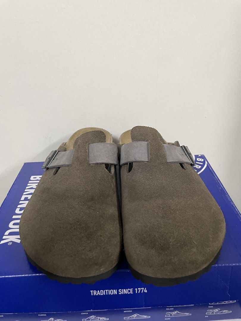 Birkenstock Boston Suede Brown 42 (Category: Slippers & Slides) located in Quezon City. Submitted by drake0302 (Listing ID 1465952204, Image 2). Description: For sale: birkenstock boston suede brown 42 , men us9.5-10 , grey strap , no box , 2025 purchase , authentic.