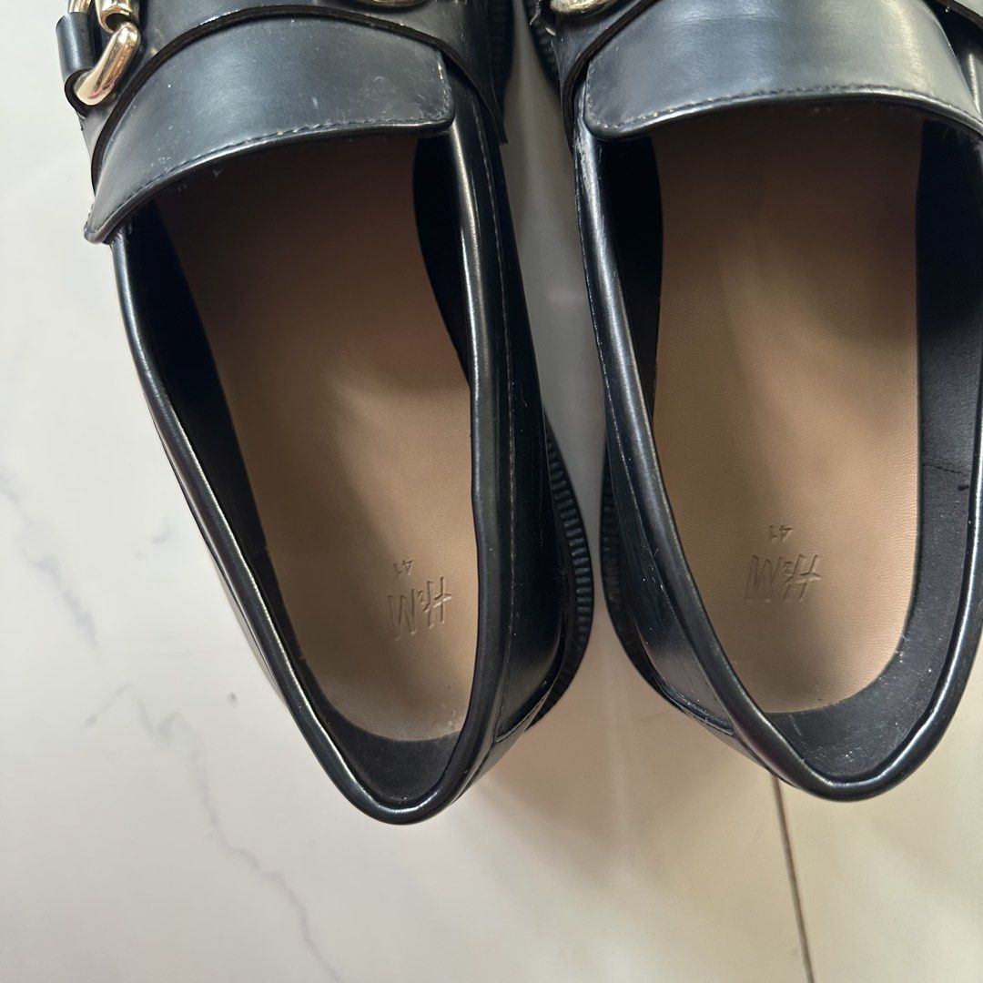 Black H&M Platform Chunky Loafers (Category: Loafers) located in Cainta. Submitted by tooonico (Listing ID 1465831745, Image 2). Description: RFS: Decluttering MOP: GCash/Maya/Maribank/UB .