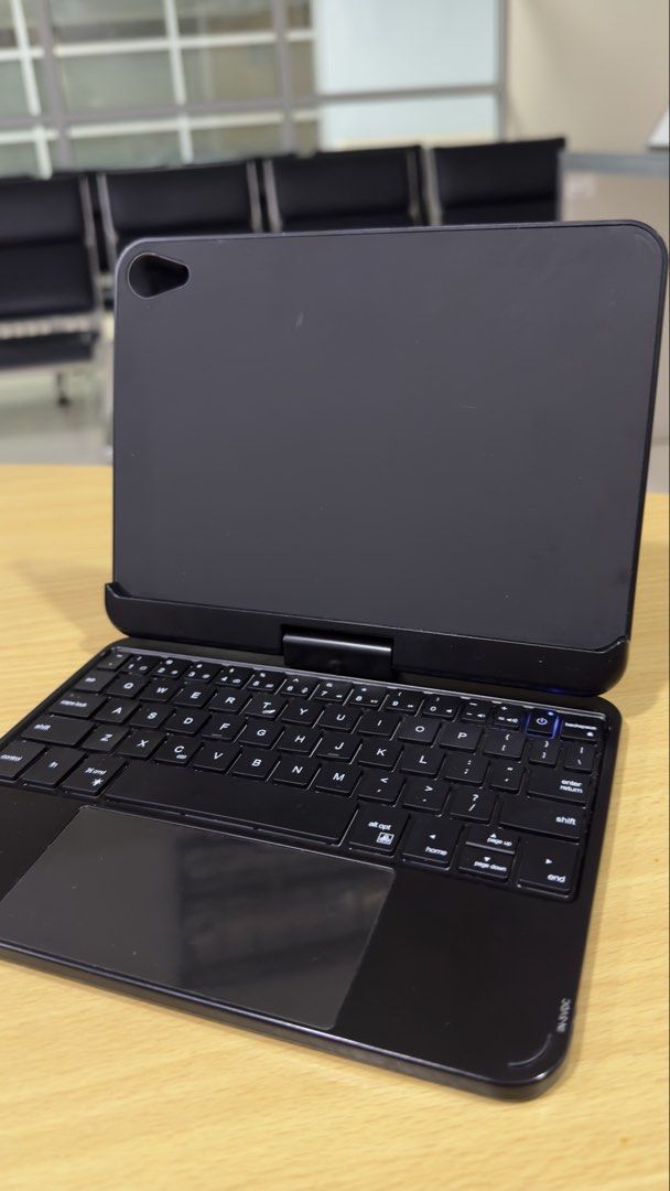 Black iPad Mini Keyboard Case with Trackpad (Category: Cases & Sleeves) located in Manila. Submitted by czarinaflores (Listing ID 1465946435, Image 2). Description: Model: Black Magnetic iPad Mini keyboard case Features: Built-in trackpad, white keys in standard layout, Bluetooth connectivity Condition: Fully functional, with some surface scratches and wear marks on the exterior shell from daily carrying Inclusions: Comes with the original box an
