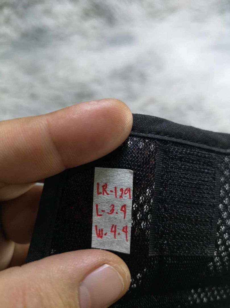 Black Mesh Flap Closure Coin Purse (Category: Wallets & Card Holders) located in Santa Cruz. Submitted by jmy_surplus.2 (Listing ID 1465890314, Image 3). Description: Size ; L - 3.4 W - 4.4 Color ; Black Type ; Coin Purse Brand ; No brand Material ; Nylon Style ; Black Mesh Velcro Flap Closure Coin Purse LR 129 JMY 5 Batch #224.