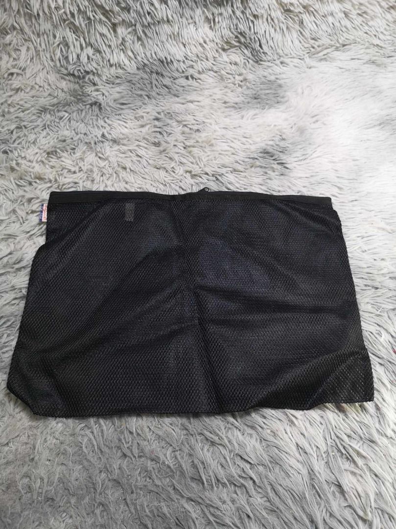 Black Mesh travel Organizer Bag (Category: Looking For) located in Santa Cruz. Submitted by jmy_surplus.2 (Listing ID 1465881134, Image 1). Description: Size ; L - 12 W - 16.6 Color ; Black Type ; Travel organizer Brand ; No brand Material ; Nylon Style ; Zipper Closure Mesh Travel Organizer LR 129 JMY 5 Batch #224.