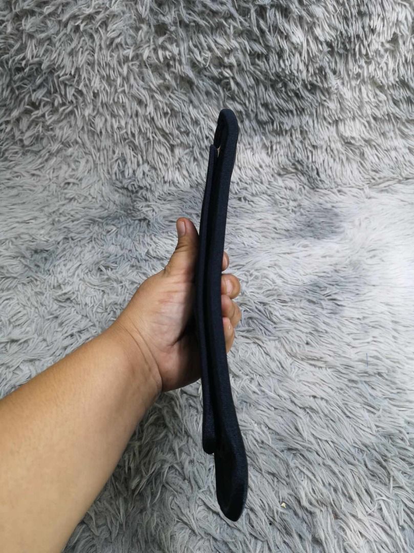 Black replacement Shoulder Strap Pad (Category: Looking For) located in Santa Cruz. Submitted by jmy_surplus.2 (Listing ID 1465904884, Image 2). Description: Size ; L - 12.3 W - 3.3 Color ; Black Type ; Bag Strap Pag Brand ; No brand Material ; Nylon Style ; Black Bag Strap Cushuion LG 113 JMY 5 Batch #224.