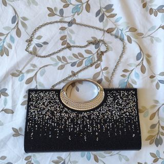 (Category: ) located in . Submitted by elis.closet (Listing ID 1465761261, Image 1). Description: .