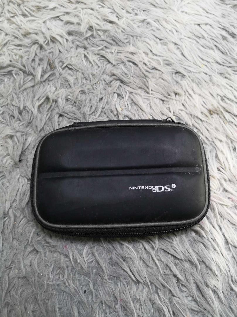Black Semi Hard Shell Carrying Pouch (Category: Belt bags, Clutches and Pouches) located in Santa Cruz. Submitted by jmy_surplus.2 (Listing ID 1465885068, Image 1). Description: Size ; L - 5 W - 7 Color ; Black Type ; Pouch Brand ; No brand Material ; Synthetic Style ; Black Zip Around Purse LR 129 JMY 5 Batch #224.