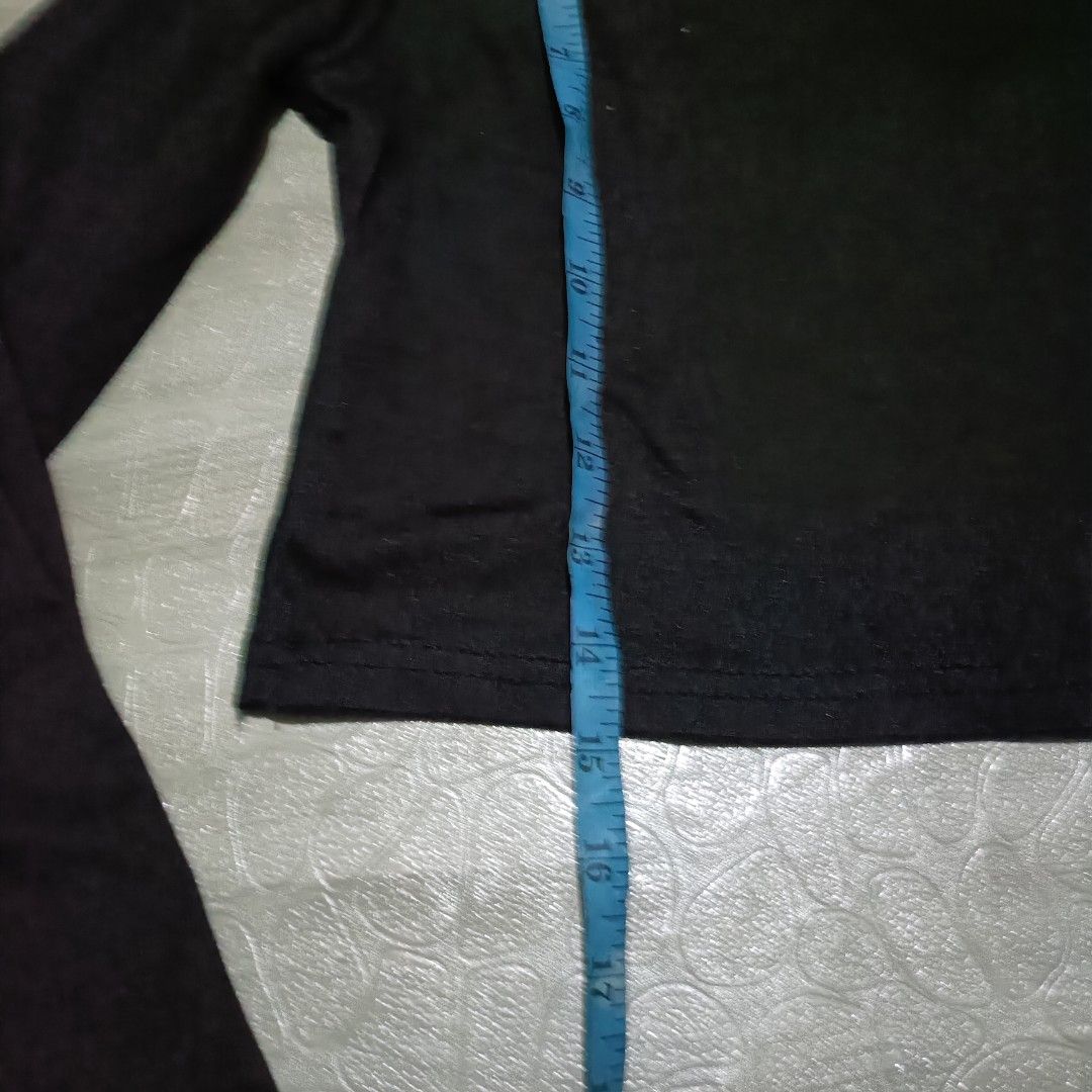 Black Squareneck Longsleeves (Category: Longsleeves) located in Manila. Submitted by mightydolphin-5251 (Listing ID 1465884647, Image 3). Description: .