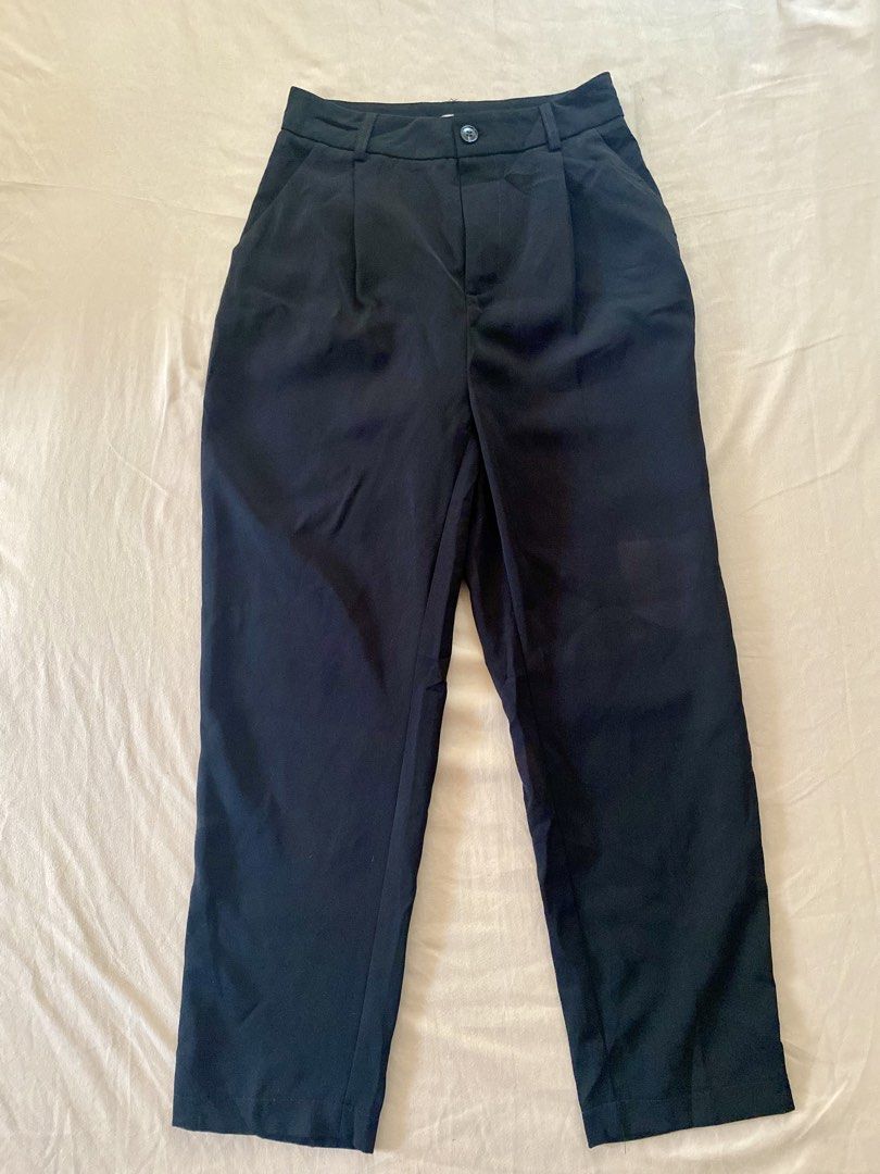 Black trouser (Category: Other Bottoms) located in Cebu City. Submitted by prelovedbygaely (Listing ID 1465852802, Image 2). Description: Size 25-26 10/10 condition.
