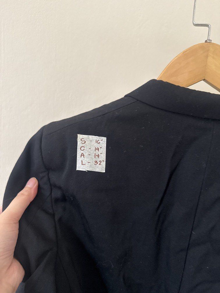Black Wool Blazer (Category: Coats, Jackets and Outerwear) located in Mexico. Submitted by studioleraph (Listing ID 1465829418, Image 3). Description: 🛍️ Perfect for your personal wardrobe 🫶 Please see actual measurements on last photo. 👗 The actual item being sold is the original garment shown in the product photos. Small differences in fit, drape, color, texture, or details may occur. 💌 Condition: • Preloved; Please wash the items before we