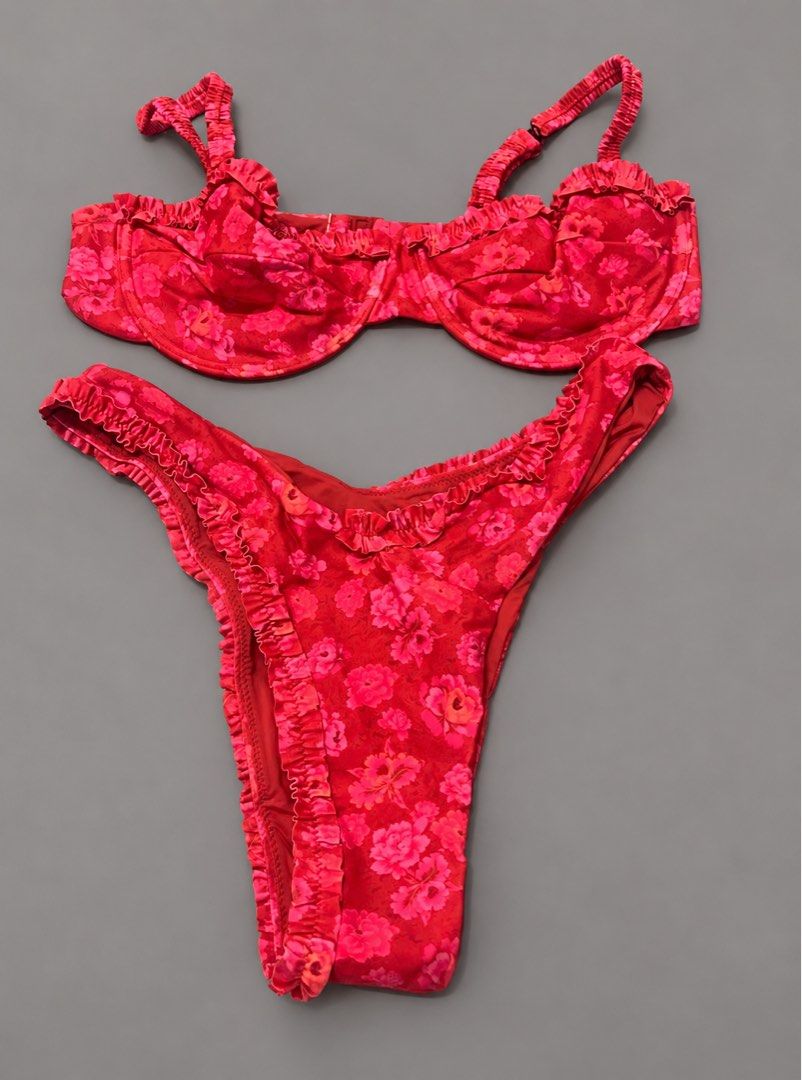 Blackbough Bikini Set (Category: Bikinis & Swimsuits) located in Manila. Submitted by tracyla_ (Listing ID 1465908224, Image 1). Description: - Vibrant two-piece swimsuit with an all-over floral print - Underwire top includes adjustable straps and ruffled trim - Never used but washed (Got this during the sale) - Selling because I have too many swimsuits 🩷.