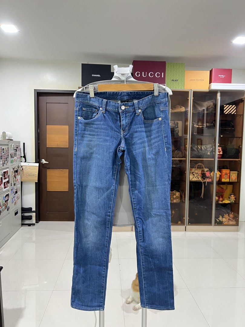 Blue Denim Jeans Straight Leg (Category: Jeans) located in Manila. Submitted by imprincessg888 (Listing ID 1465856772, Image 1). Description: - Style: Classic straight fit with mid-rise waist - Wash: Medium wash with subtle front fading - Details: Standard 5-pocket design, belt loops, front zip fly with button closure - Condition: Excellent, clean stitching - Perfect for: Everyday casual wear - DM for inquiries or fast shipping!.