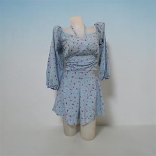 (Category: ) located in . Submitted by zellethrifts (Listing ID 1465811448, Image 1). Description: .