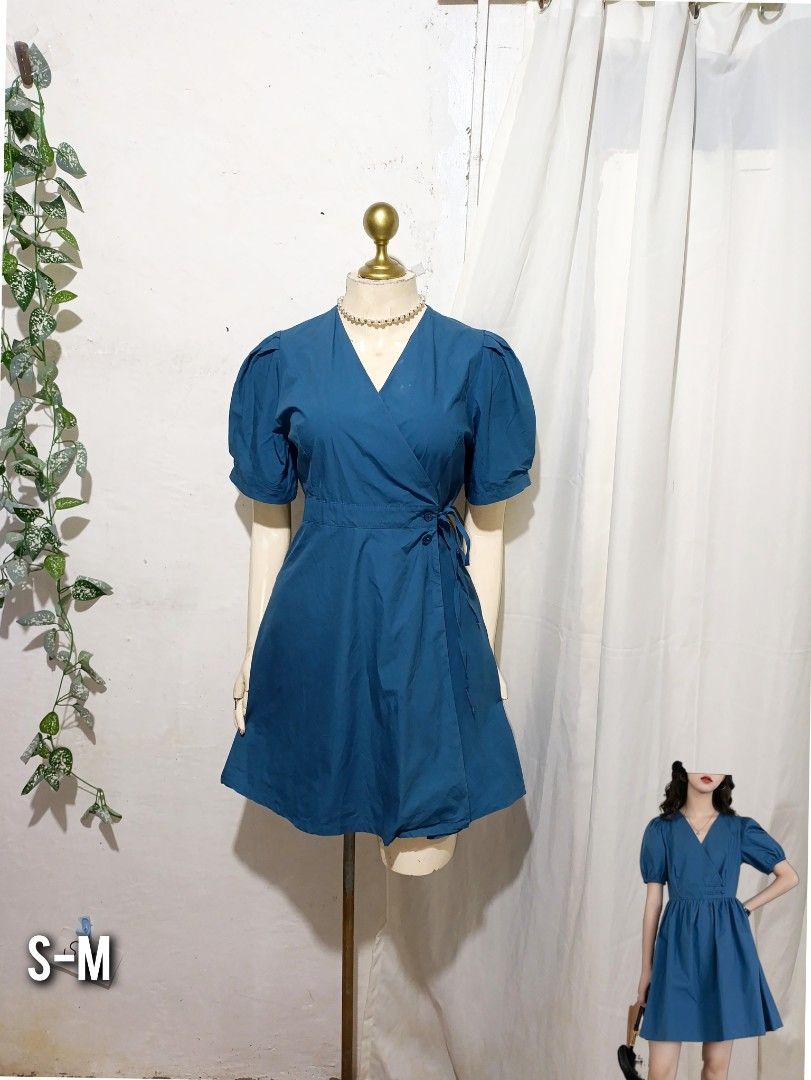 Blue green elegant wrap dress (Category: Dresses) located in Pateros City. Submitted by amj_amj (Listing ID 1465837005, Image 1). Description: .