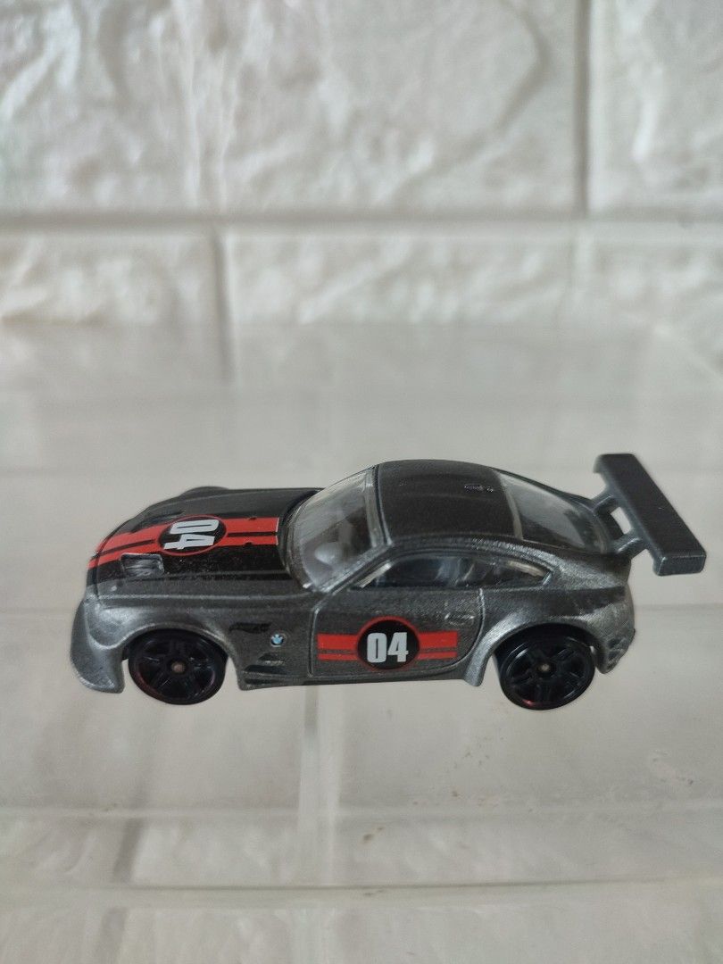 BMW Z4 M (Category: Vehicle & Diecast Models) located in Narvacan. Submitted by jigger85 (Listing ID 1465768978, Image 1). Description: 95 percent mint condition bought in UK loc. ilocos sur can ship thru JNT or LBC.