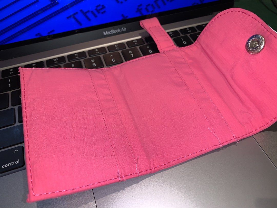 bn card holder (Category: Wallets & Card holders) located in Quezon City. Submitted by shark18 (Listing ID 1465861489, Image 3). Description: - used once or twice - still has packaging - rfs: tambak nalang.