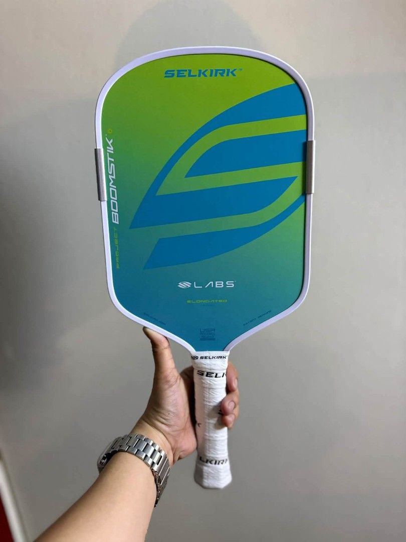 Bnew selkirk boomstik limited edition (Category: Racket and Ball Sports) located in Quezon City. Submitted by bong_austria24 (Listing ID 1465922992, Image 1). Description: bnew rough carbon grit surface 16 mm perfect for beginners to intermediate players lalamove or pick up is okay 👌.
