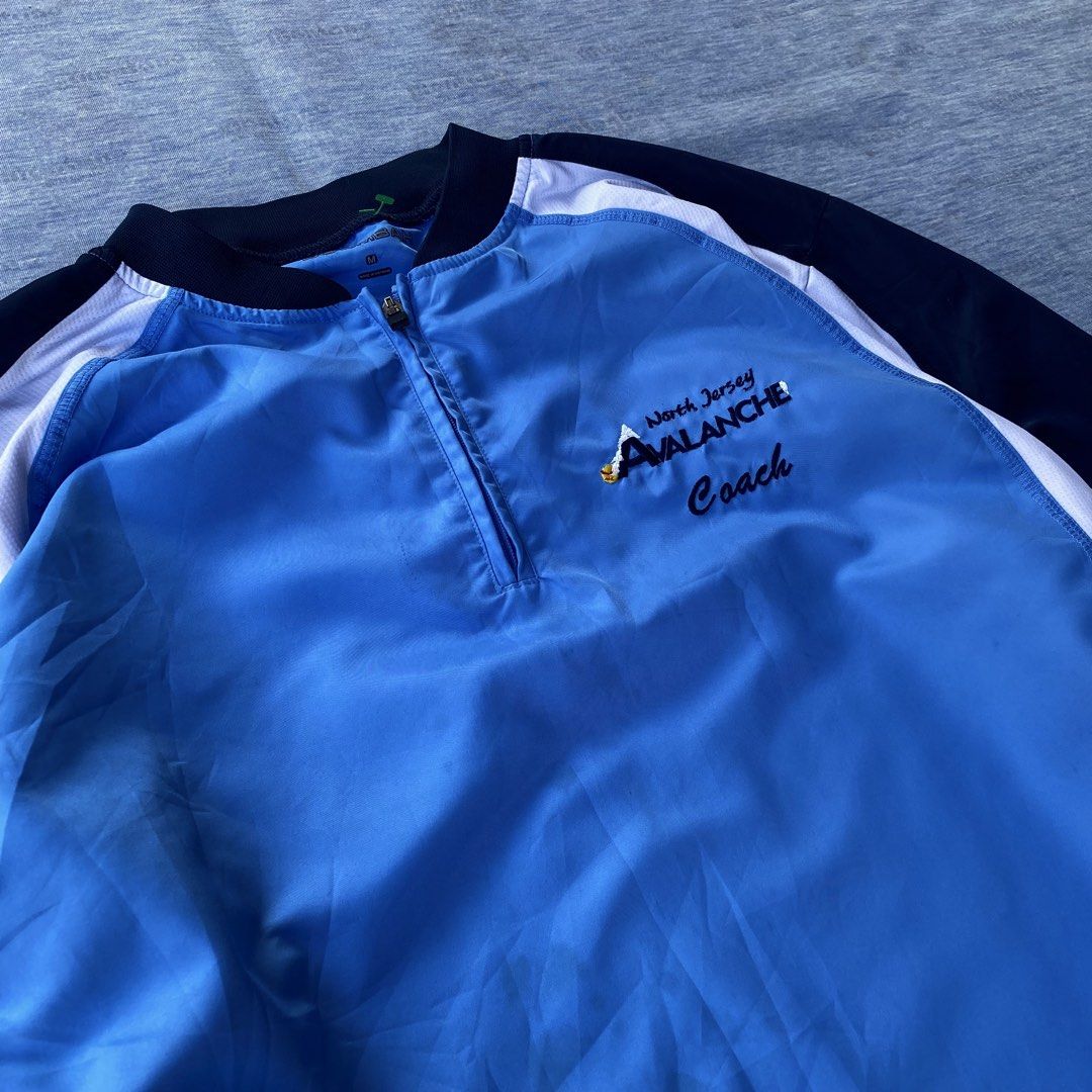 BOOMBAH Y2k QZIP LONGSLEEVE (Category: Hoodies) located in Angeles City. Submitted by stephen52790 (Listing ID 1465911742, Image 2). Description: 🟥BOOMBAH Y2k QZIP LONGSLEEVE (INCH) Size: L Width: 24 Length: 26.5 •Good/Excellent condition •Embroid designs •3 Tone •Adjustable waist •Zipper on left side •Issue: Minimal stain and broken zipper but still working Price: 350PHP.