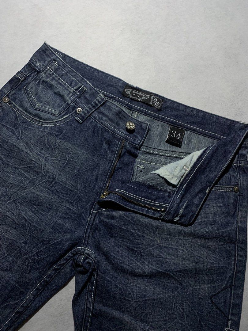 Born in los angelos bootcut Jeans (Category: Jeans) located in Claveria. Submitted by plasticcase__ (Listing ID 1465770912, Image 3). Description: Size 34.