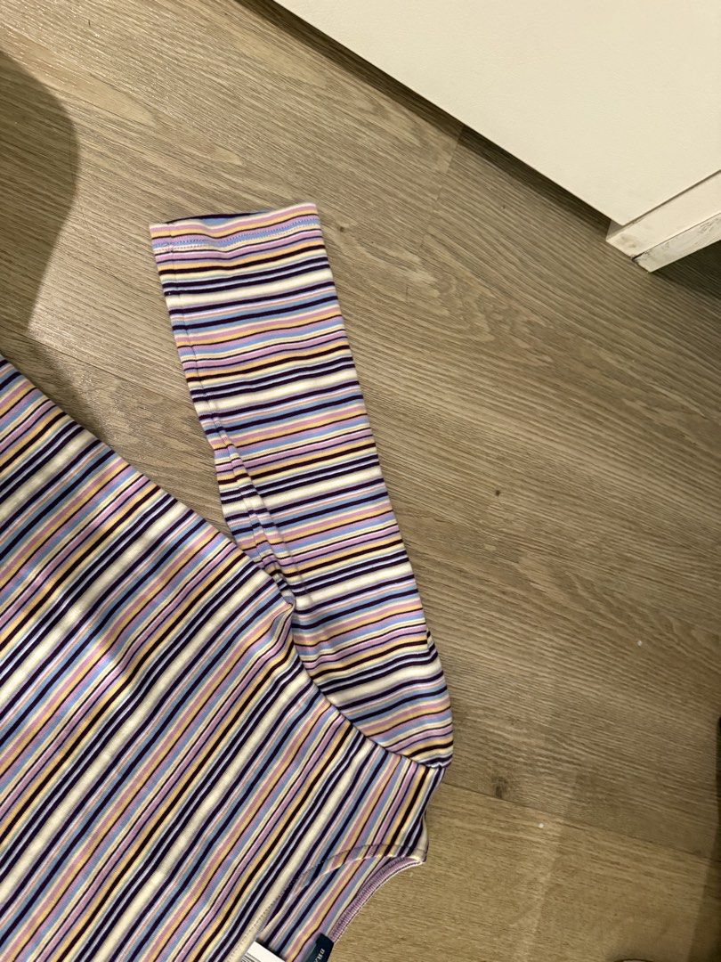 Brandy melville top (sg) (Category: Blouses) located in Manila. Submitted by maui1015 (Listing ID 1465920643, Image 3). Description: Brand new with tag! super hard to find too pm for moree very stretchy! .