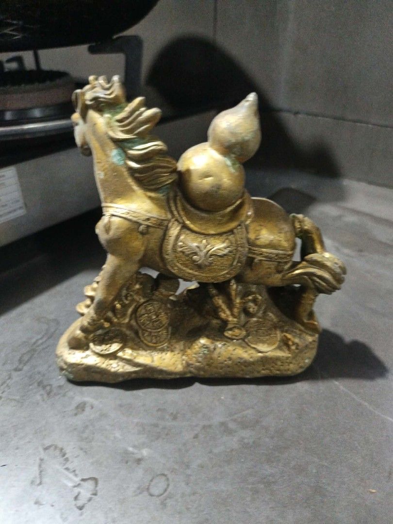 Brass wealth horse statue display (Category: Other Home Decor) located in Manila. Submitted by kurukutuk (Listing ID 1465773094, Image 2). Description: brass wealth horse statue display 5.5 x 5.5 inches HxL made of brass.