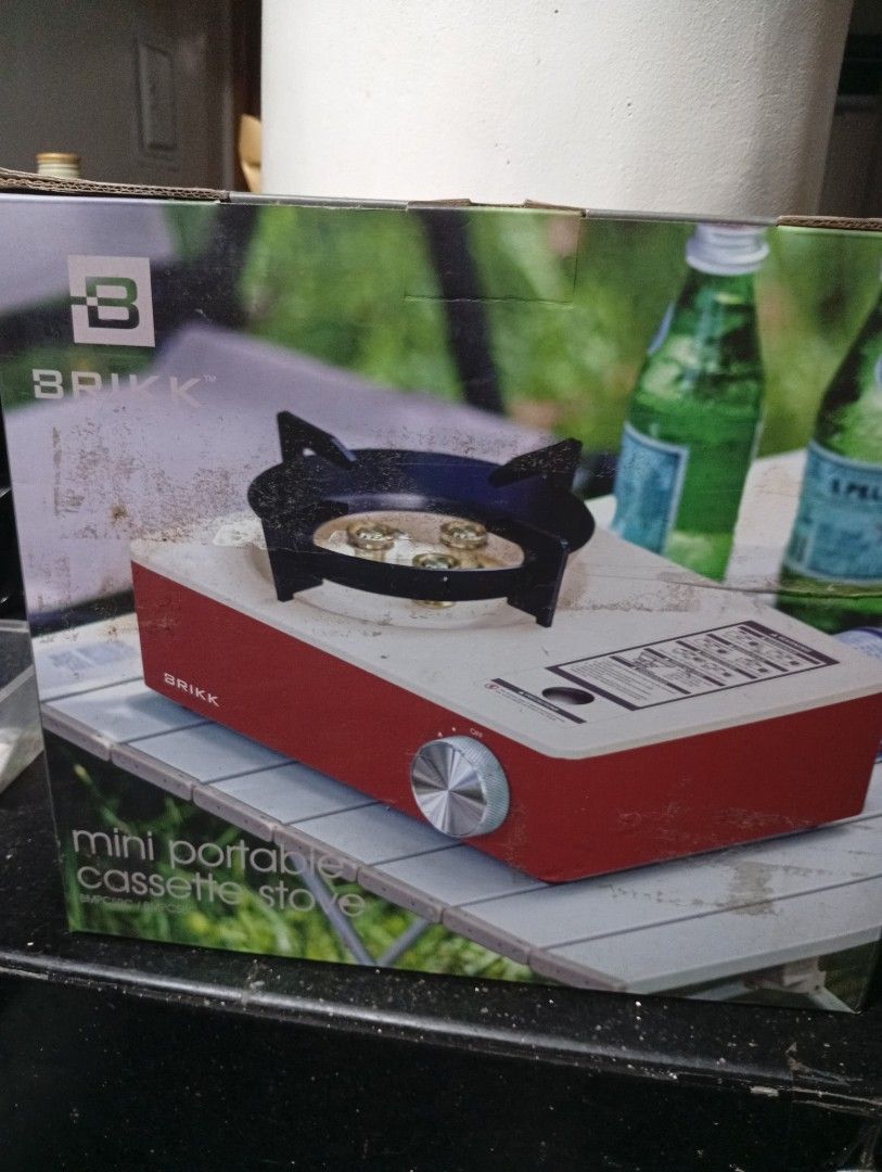 BRIKK Mini Portable Cassette Stove (Category: Cookers) located in Bacoor. Submitted by kurizu16 (Listing ID 1465946503, Image 1). Description: - Brand: BRIKK mini portable cassette stove - Color: Stylish red and white - Ideal for: Camping, picnics, and outdoor cooking - Features: Easy rotary control knob on the front for simple flame adjustment - Portability: Compact design that packs down small for easy travel - Condition: Brand new, still insid