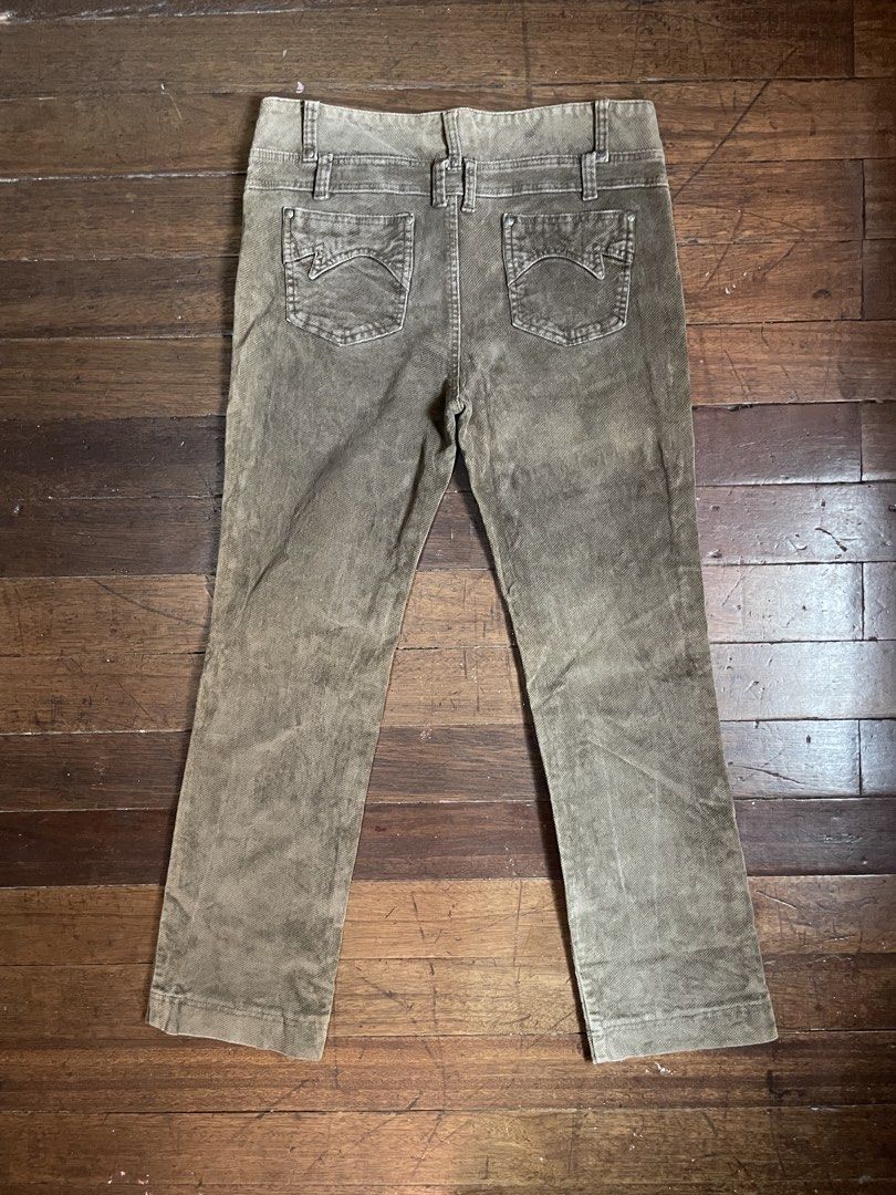 Brown Corduroy Pants (Category: Jeans) located in Quezon City. Submitted by latypeshyt (Listing ID 1465797235, Image 3). Description: Waist: 34 Length 39 Thigh: 10.5 Leg Opening: 8 .