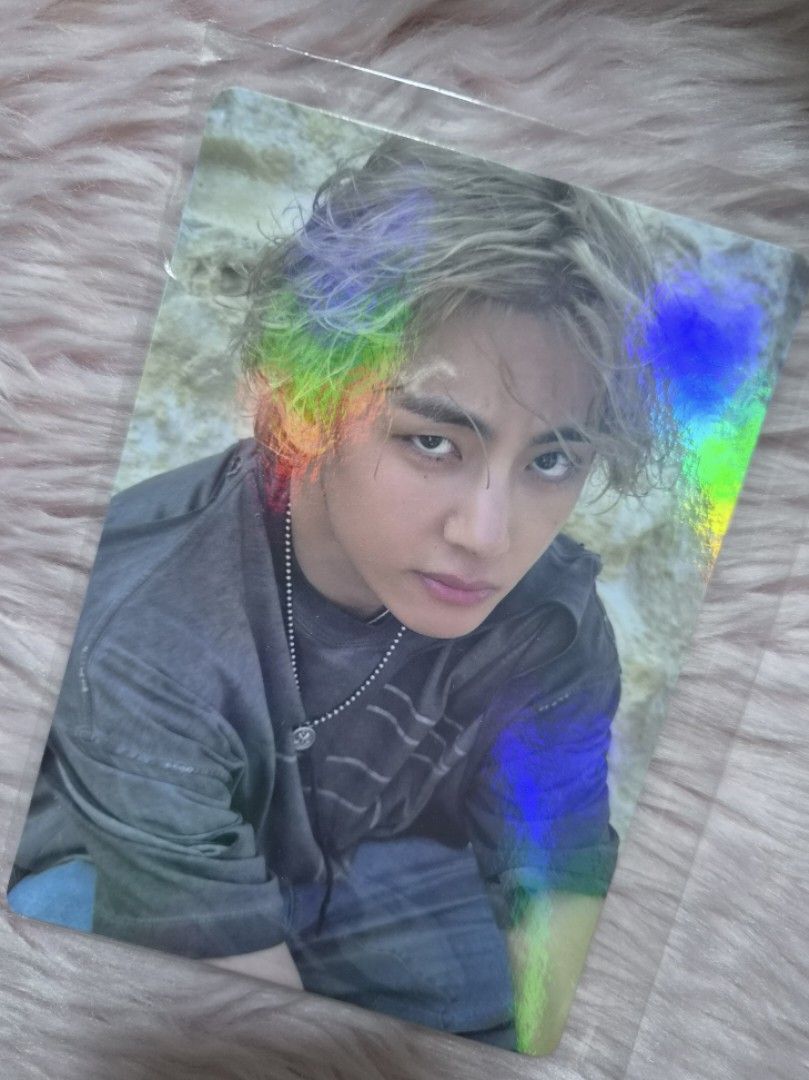BTS V Layover POB Photoframe (Category: K-Wave Merchandise) located in Makati City. Submitted by meowingfan (Listing ID 1465855158, Image 1). Description: Unsealed just to check. Manage expectation might have dent but not do visible. MOP: PAYO via Gcash, Maya,Go Tyme, Maribank, Landbank, BPI MOD: every weekend shipping via JNT.