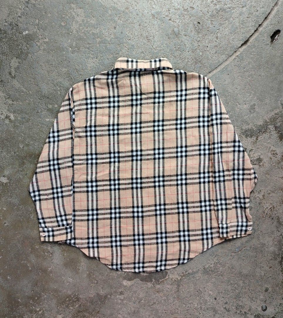 Burberry Alternative Polo (Category: Formal Shirts) located in Muntinlupa City. Submitted by lokalthriftco. (Listing ID 1465825660, Image 2). Description: Size M Minimal Lints Need wash Good condition.