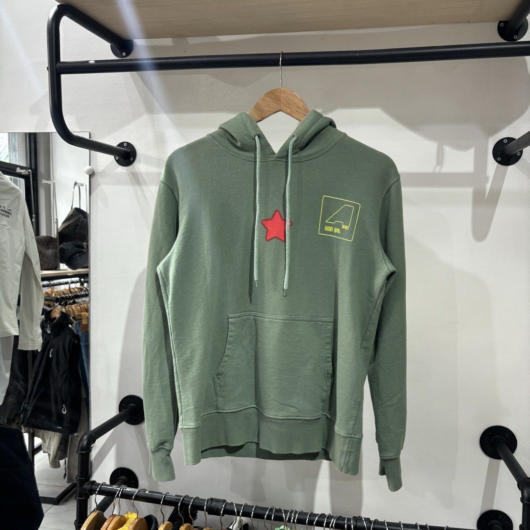 Cactus Jack Astroworld pullover hoodie (Category: Coats, Jackets and Outerwear) located in Bambang. Submitted by heats777 (Listing ID 1465828278, Image 2). Description: Excellent condition No issue Size: M on tag.