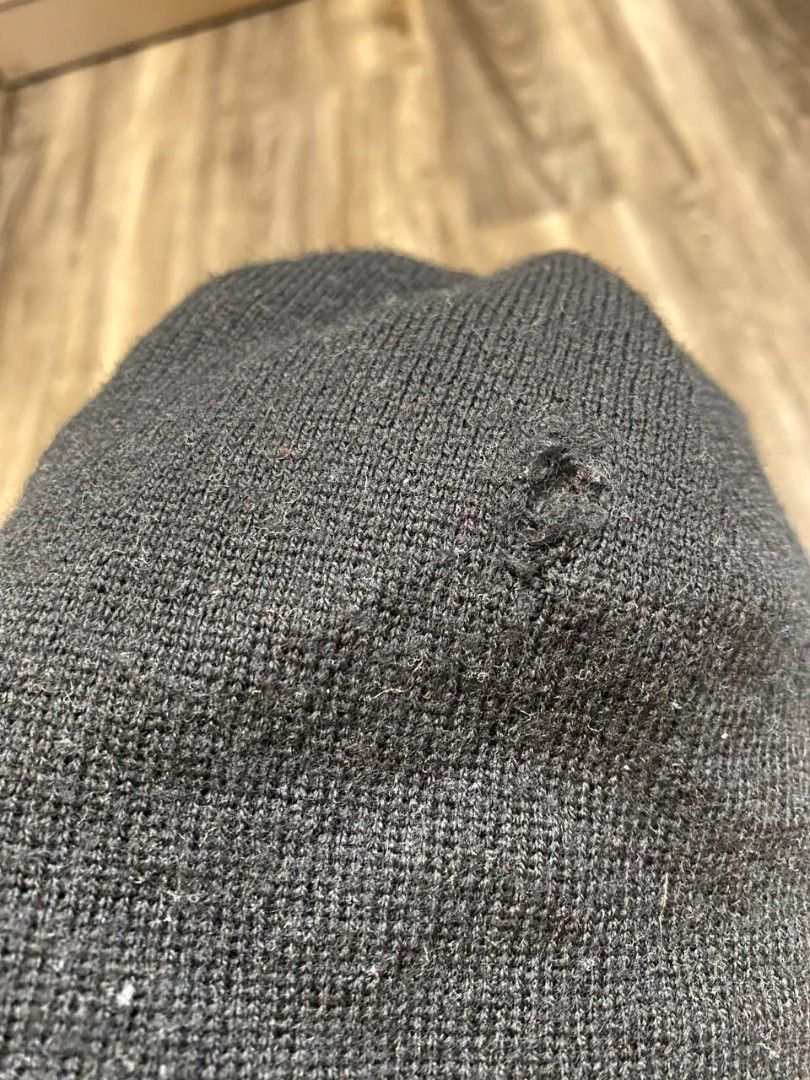 Canada Goose Arctic Program Beanie Black (Category: Caps & Hats) located in Manila. Submitted by lovelypreloved1497 (Listing ID 1465892095, Image 3). Description: - Authentic Canada Goose winter beanie in black - Features iconic Arctic Program logo patch and Holt Renfrew store tag - Warm wool blend material with ribbed texture throughout - free when you buy 3000, worth of items Selling my personal preloved items from Canada! 🇨🇦 super high quali