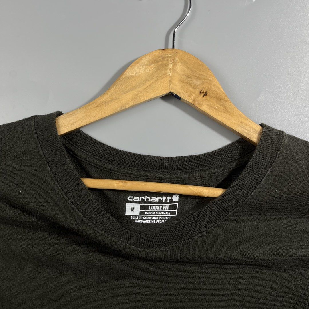 Carhartt K231 Sweatshirt (Category: Activewear) located in Los Banos. Submitted by 4030.archives. (Listing ID 1465803971, Image 3). Description: Carhartt K231 Sweatshirt 1100 Pesos Medium Loose Fits Length : 30 inches Width : 22.5 inches Excellent Condition Scratch - see 4th pic.