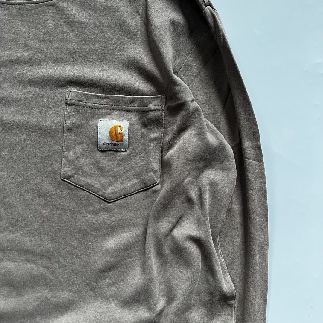 Carhartt Pocket Long Sleeve (Category: Coats, Jackets and Outerwear) located in Makati City. Submitted by merto_side (Listing ID 1465819227, Image 2). Description: Carhartt Pocket Long Sleeve Dimes:W22xL26 Issue:none Color rate:8.5/10 ₱300 +Shipping Fee.