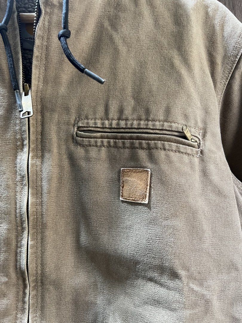 Carhartt Sierra Jacket J141 FRB (Category: Coats, Jackets and Outerwear) located in Angono. Submitted by odd.fitt (Listing ID 1465785175, Image 3). Description: Medium 21W 25L Faded leather patch Small burn marks Negotiable price.