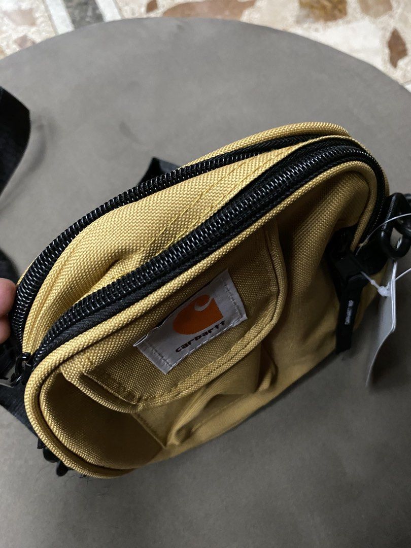 CARHARTT SLING BAG (Category: Sling Bags) located in Manila. Submitted by eastcollectives (Listing ID 1465777553, Image 3). Description: .
