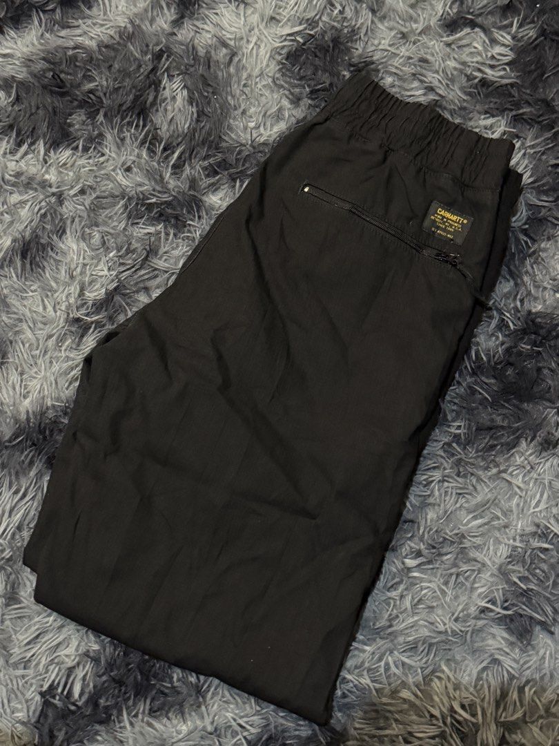 Carhartt Wip Valiant jogger (Category: Joggers) located in Manila. Submitted by forbidden.thrift (Listing ID 1465760837, Image 2). Description: Carhartt Wip authentic Valiant jogger dimes waist 30-32 length 40 9/10 condi .