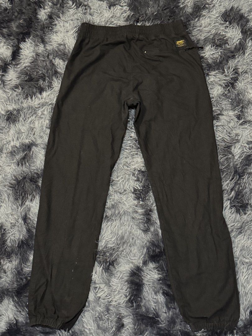 Carhartt Wip Valiant jogger (Category: Joggers) located in Manila. Submitted by forbidden.thrift (Listing ID 1465760837, Image 3). Description: Carhartt Wip authentic Valiant jogger dimes waist 30-32 length 40 9/10 condi .
