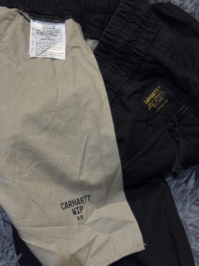Carhartt Wip Valiant jogger (Category: Joggers) located in Manila. Submitted by forbidden.thrift (Listing ID 1465760837, Image 1). Description: Carhartt Wip authentic Valiant jogger dimes waist 30-32 length 40 9/10 condi .