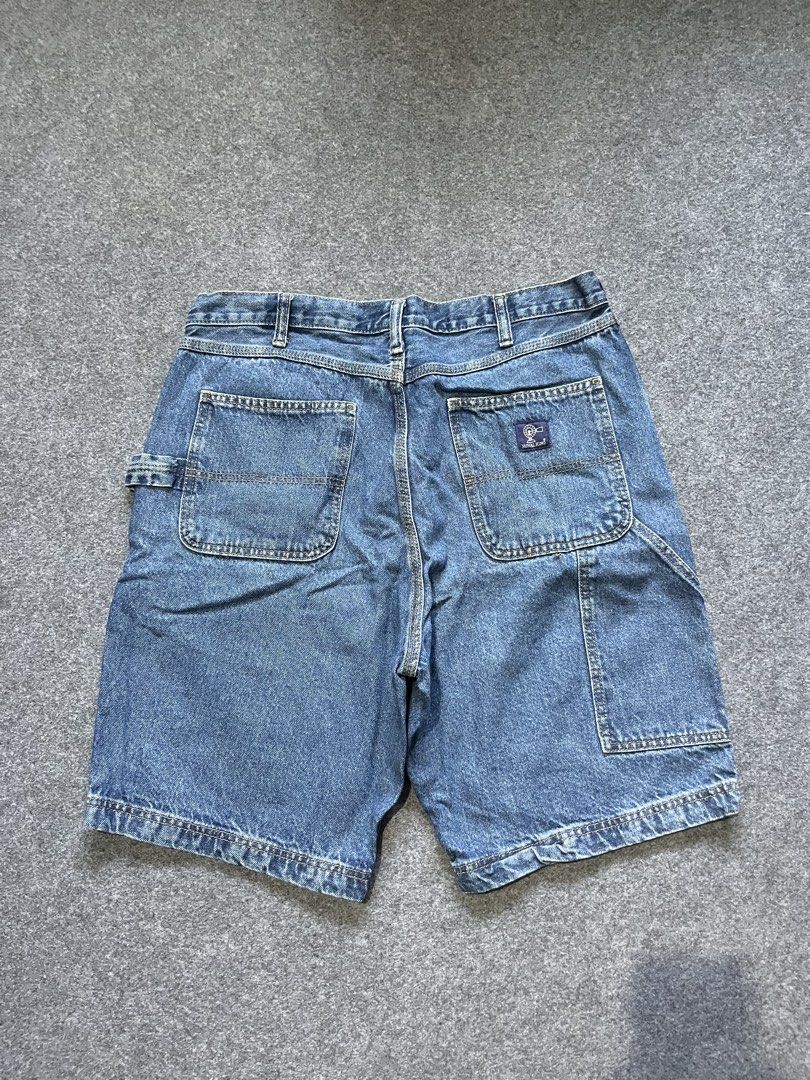 Carpenter denim short (Category: Shorts) located in Lapu Lapu. Submitted by jhonrener41426 (Listing ID 1461405902, Image 1). Description: Size 34 Length-22 Leg opening-11 Hard denim Excellent condition Color rate 9.5/10 Issue last pic need wash .