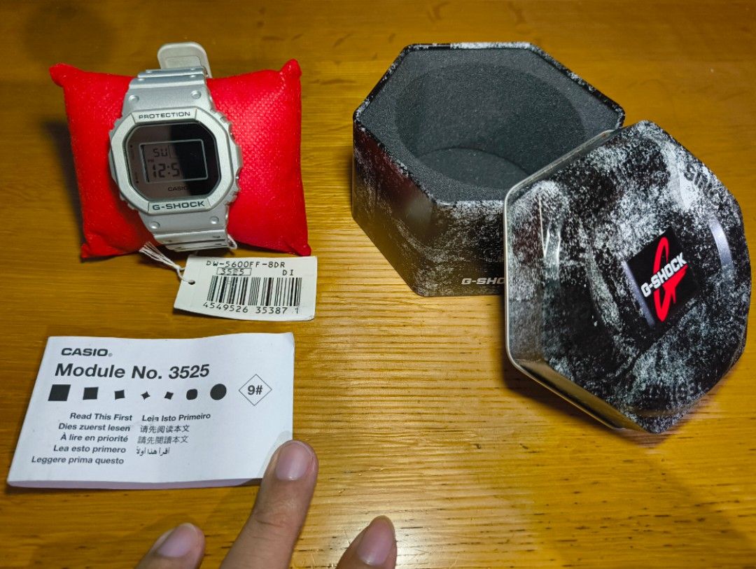Casio G-Shock DW-5600FF-8DR (Category: Men's Watches) located in Paranaque City. Submitted by strife818 (Listing ID 1465800869, Image 1). Description: Selling Casio G-Shock DW-5600FF-8. Comes with box. Meetup only so you can check..
