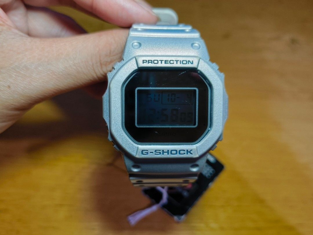 Casio G-Shock DW-5600FF-8DR (Category: Men's Watches) located in Paranaque City. Submitted by strife818 (Listing ID 1465800869, Image 3). Description: Selling Casio G-Shock DW-5600FF-8. Comes with box. Meetup only so you can check..